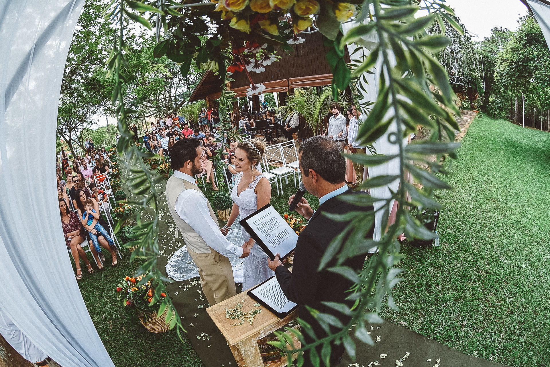 Foto Casamento ao ar livre - Tati & Kadu Foto Casamento ao ar livre - Tati & Kadu - Imagem 7