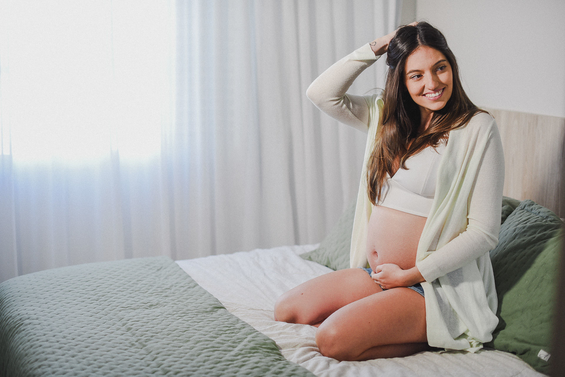 Foto Um Ensaio Gestante na casa bem íntimo e casual... Foto Um Ensaio Gestante na casa bem íntimo e casual... - Imagem 15