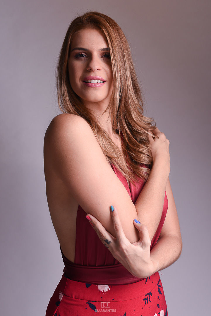 Foto Editorial de moda em Estudio Foto Editorial de moda em Estudio - Imagem 4