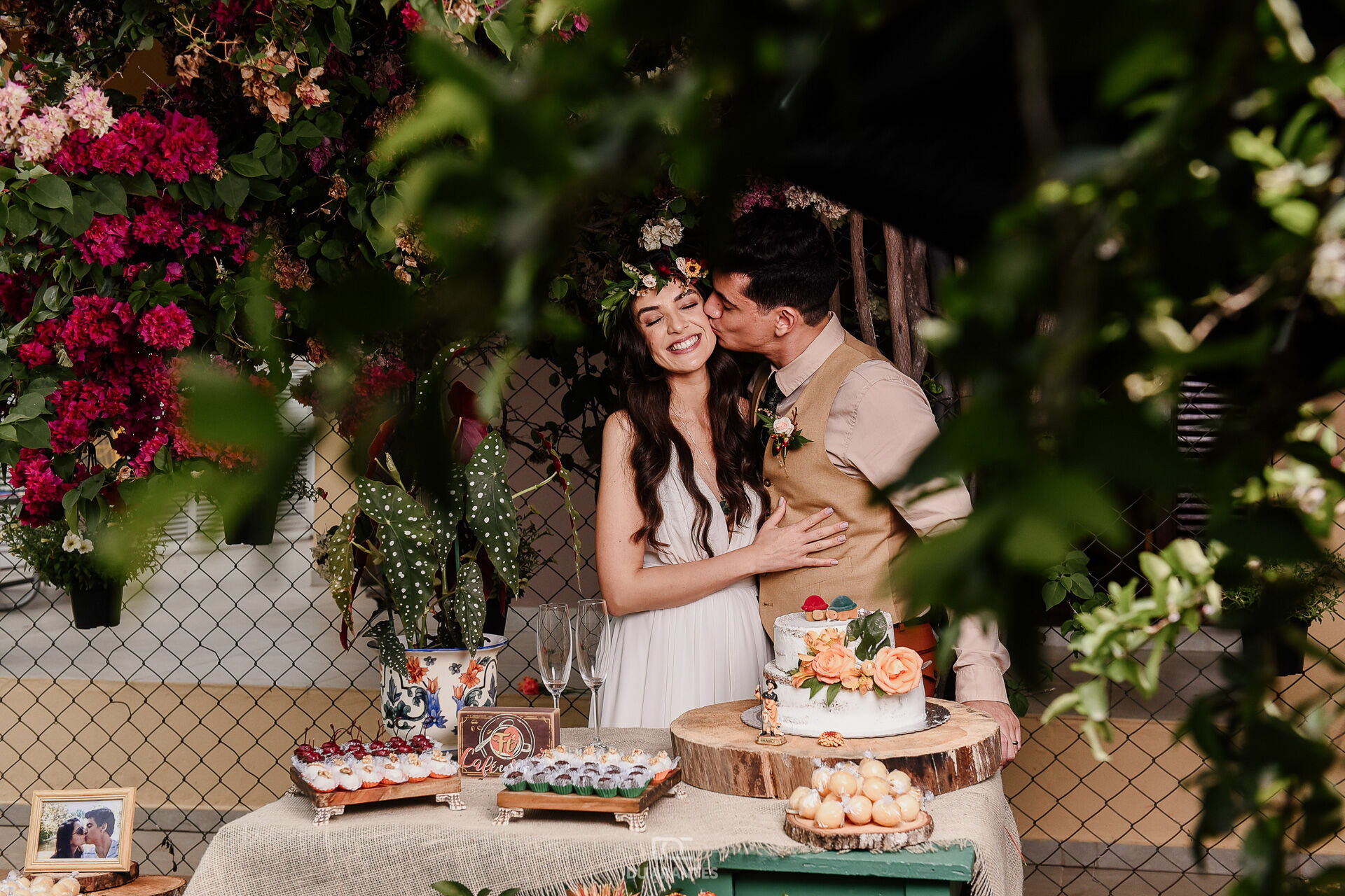 Foto Casamento numa igrejinha rural no interior de São Paulo Foto Casamento numa igrejinha rural no interior de São Paulo - Imagem 35