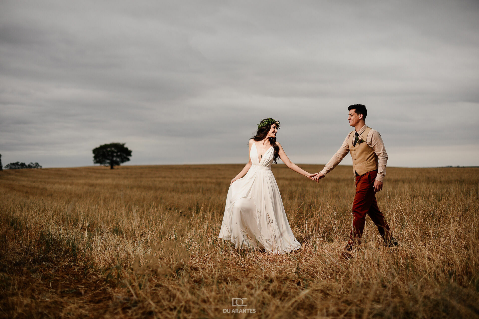 Foto Casamento numa igrejinha rural no interior de São Paulo Foto Casamento numa igrejinha rural no interior de São Paulo - Imagem 27