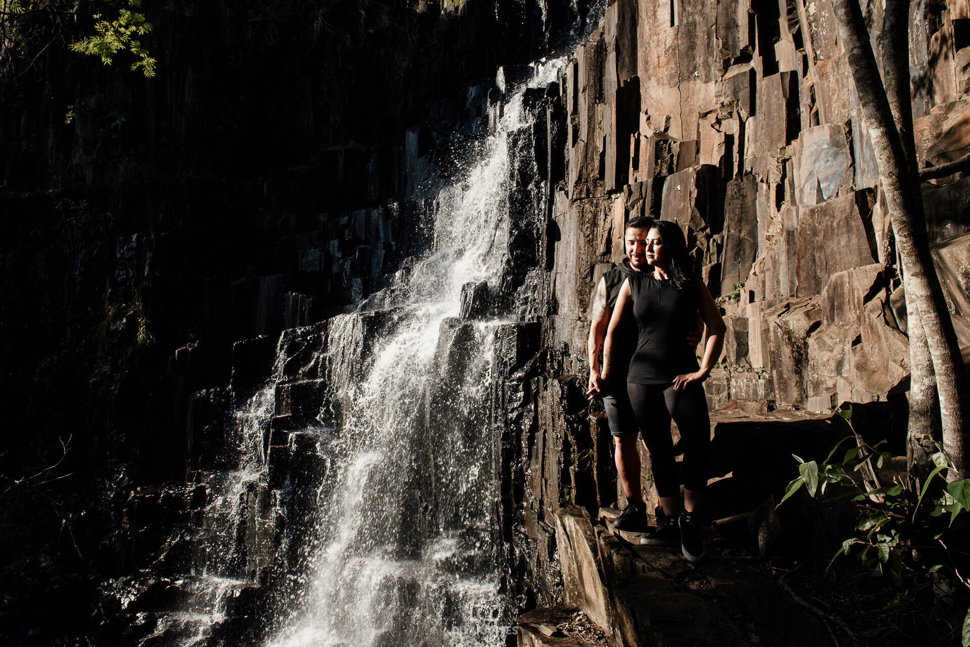 Foto Ensaio Pre Wedding na Cachoeira Foto Ensaio Pre Wedding na Cachoeira - Imagem 2