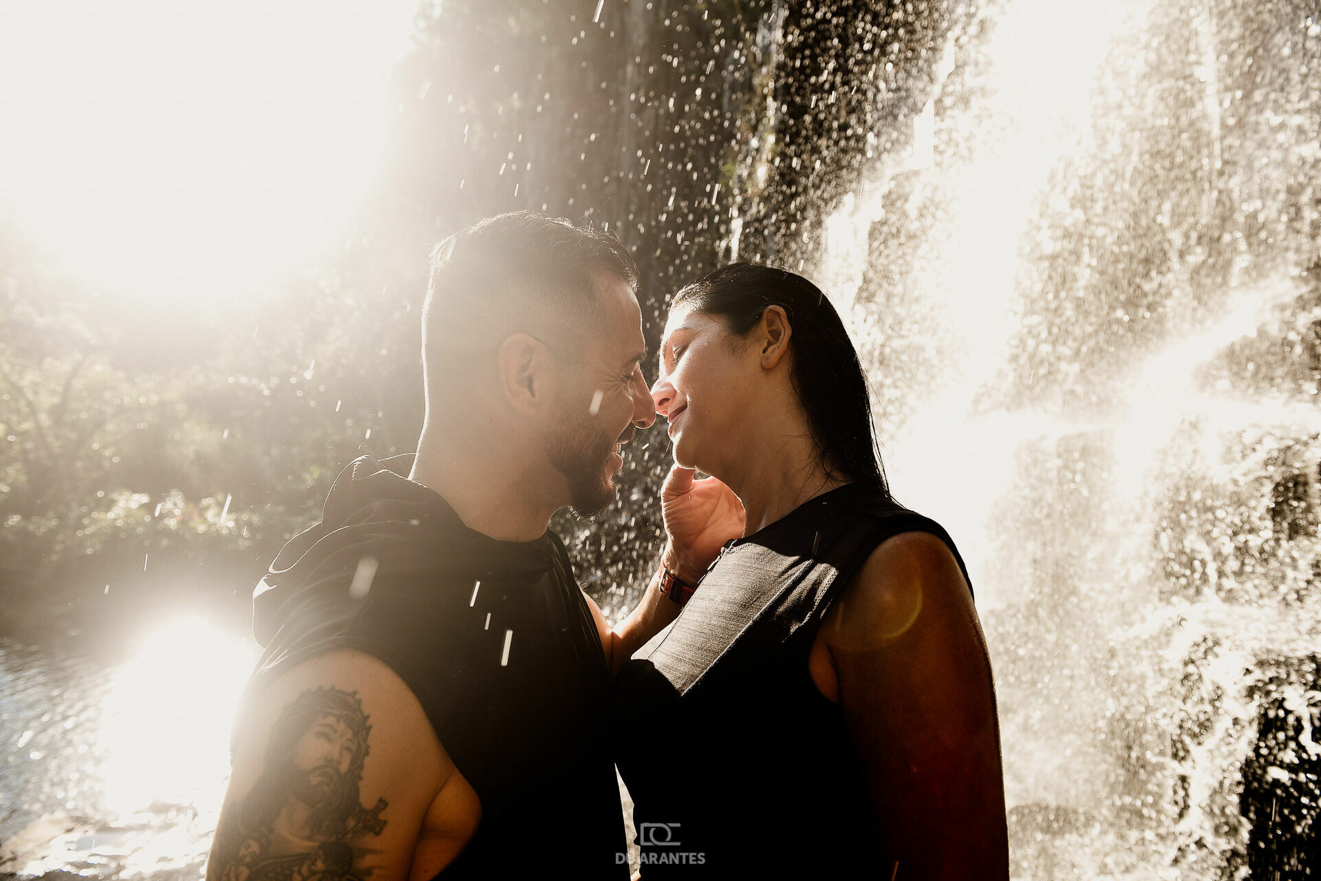 Foto Ensaio Pre Wedding na Cachoeira Foto Ensaio Pre Wedding na Cachoeira - Imagem 3