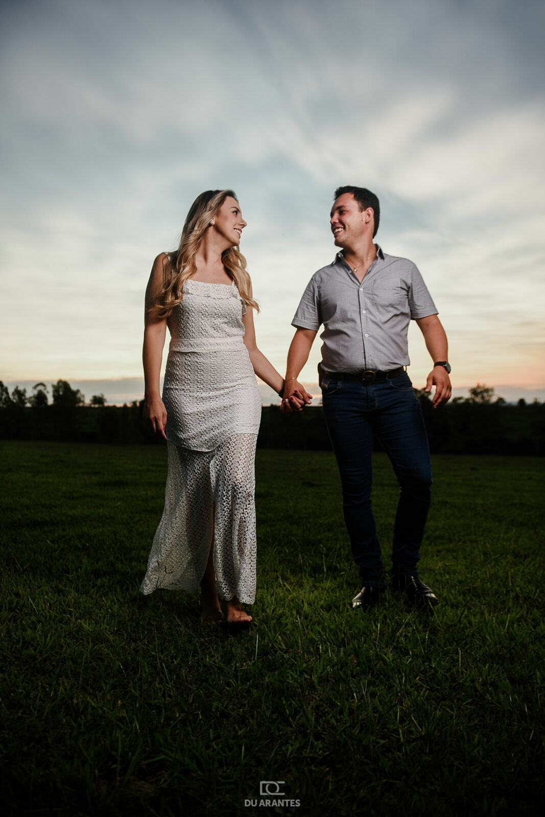 Foto Ensaio PreWedding no Campo Foto Ensaio PreWedding no Campo - Imagem 1